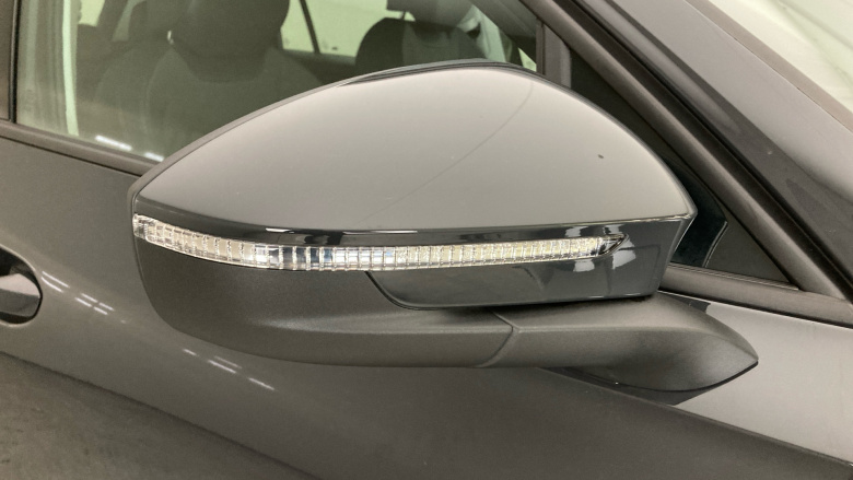 Volkswagen Tiguan 1.5 eTSI 150 Life 5dr DSG Petrol Estate